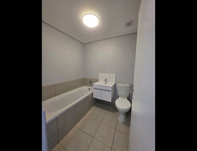 2 BEDROOM APARTMENT TO LET IN HILLCREST CENTRAL